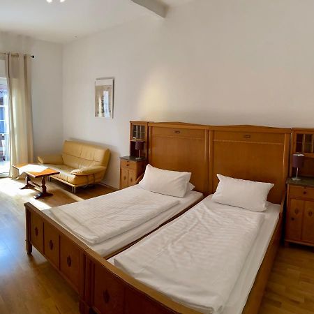 Gasthaus Zur Sonne Rhodt unter Rietburg Esterno foto